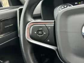 Volvo XC40 (2021) thumbnail 12