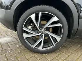 Volvo XC40 (2021) thumbnail 4