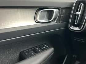 Volvo XC40 (2021) thumbnail 9