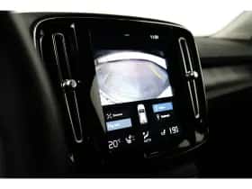 Volvo XC40 (2022) thumbnail 12