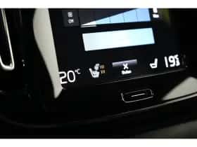 Volvo XC40 (2022) thumbnail 13