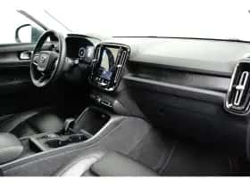 Volvo XC40 (2022) thumbnail 7