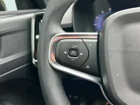 Volvo XC40 (2022) thumbnail 11