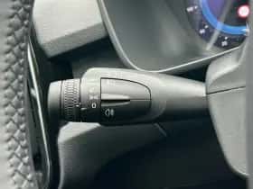 Volvo XC40 (2022) thumbnail 13