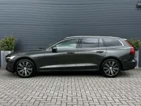 Volvo V60 (2021) thumbnail 2