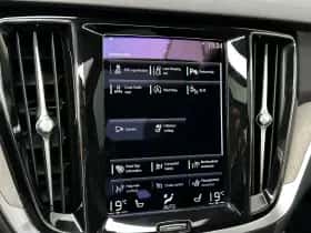 Volvo V60 (2021) thumbnail 12