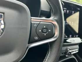 Volvo XC40 (2021) thumbnail 14
