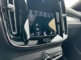 Volvo XC40 (2021) thumbnail 18