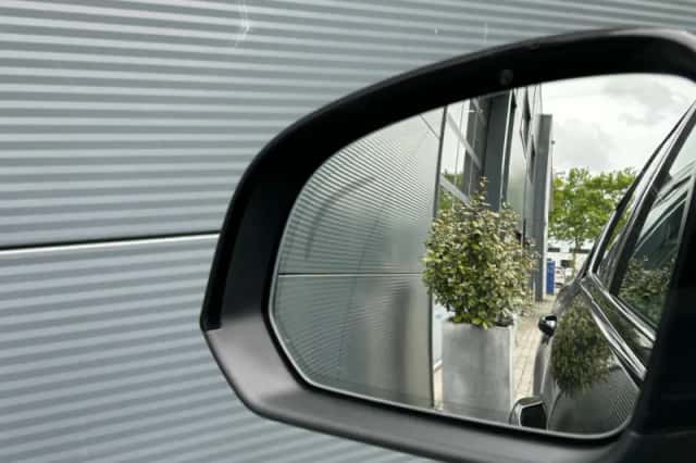 Volvo XC40 (2021) thumbnail 6