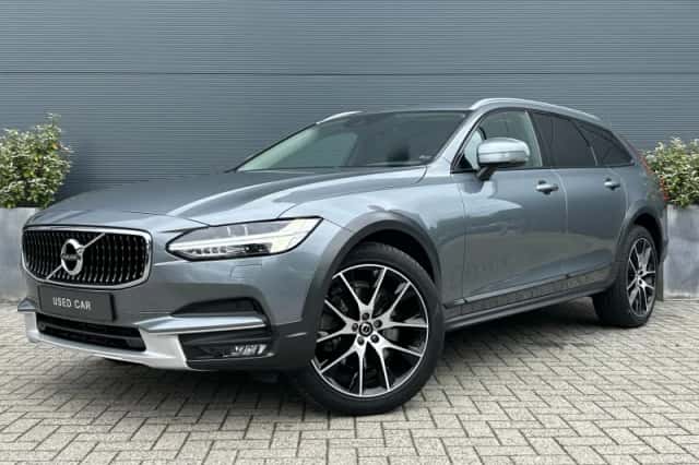 Volvo V90 (2018) thumbnail 1