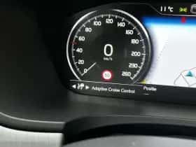 Volvo V90 (2018) thumbnail 22
