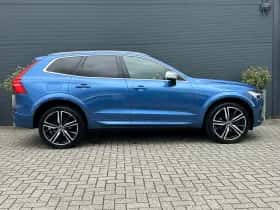 Volvo XC60 (2018) thumbnail 3