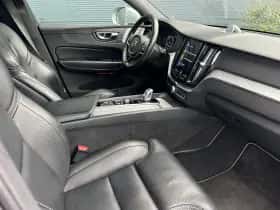 Volvo XC60 (2018) thumbnail 27