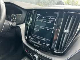 Volvo XC60 (2018) thumbnail 29