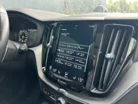 Volvo XC60 (2018) thumbnail 30