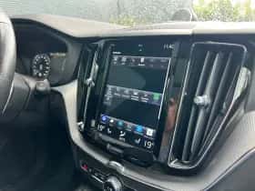 Volvo XC60 (2018) thumbnail 31