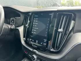 Volvo XC60 (2018) thumbnail 34