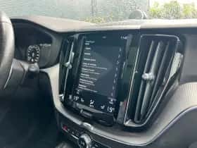 Volvo XC60 (2018) thumbnail 35