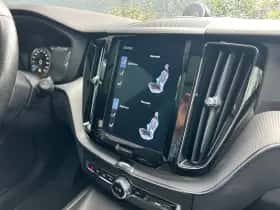 Volvo XC60 (2018) thumbnail 36