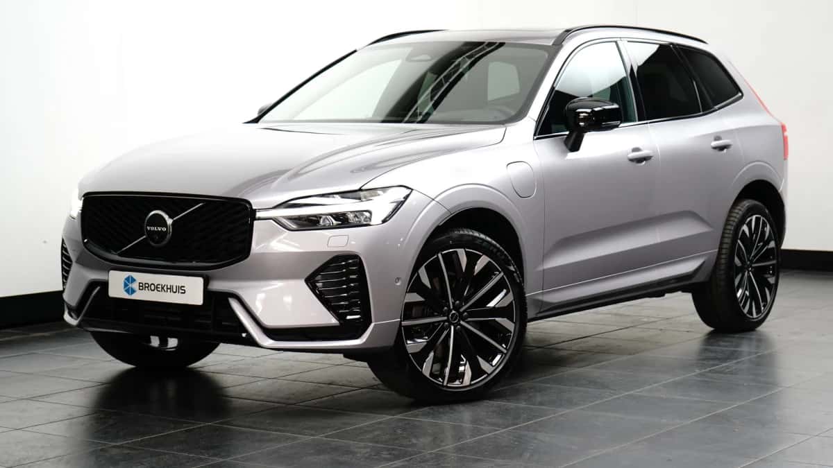 Volvo XC60 (2026) — foto 1