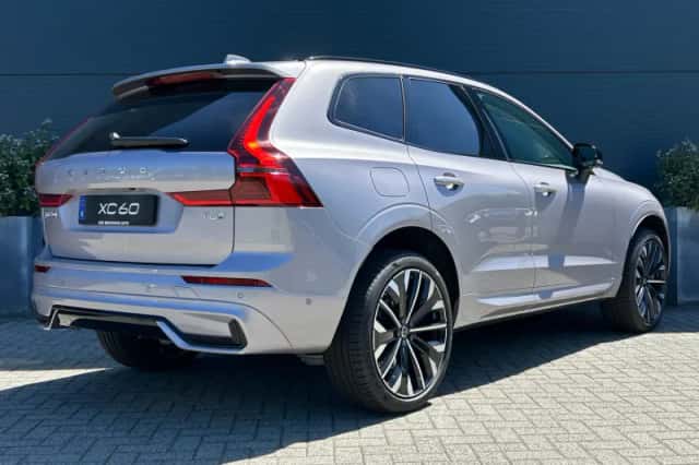 Volvo XC60 (2026) thumbnail 2