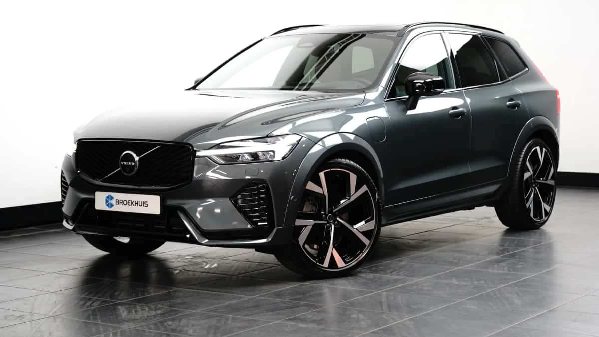 Volvo XC60 (2026) — foto 1