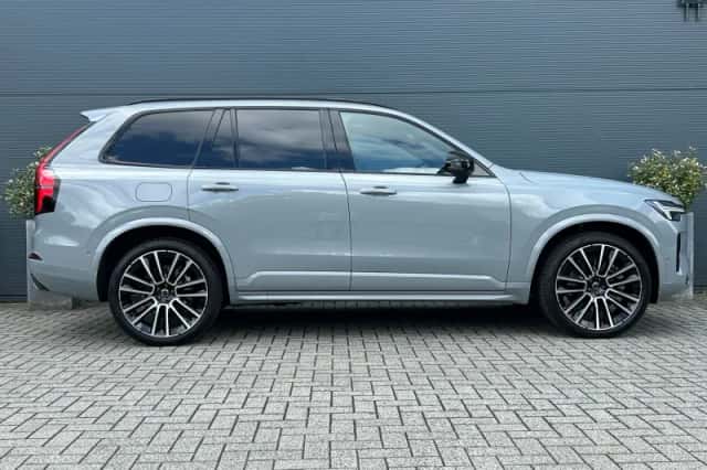 Volvo XC90 (2026) thumbnail 3