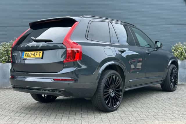 Volvo XC90 (2022) thumbnail 2