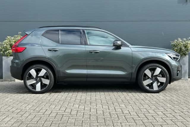 Volvo EX40 (2026) thumbnail 3