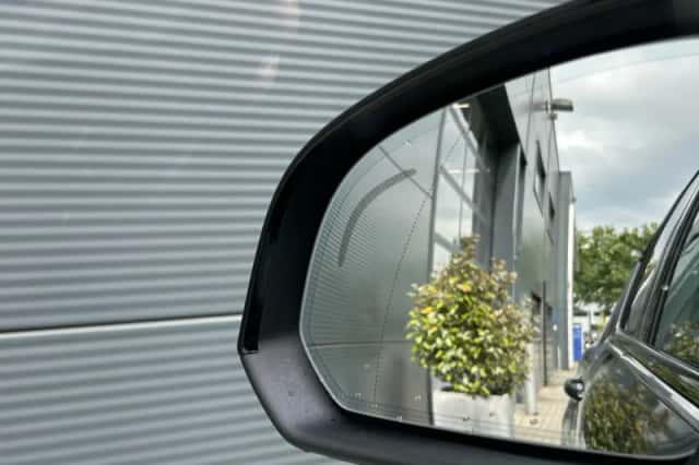 Volvo EX40 (2026) thumbnail 5