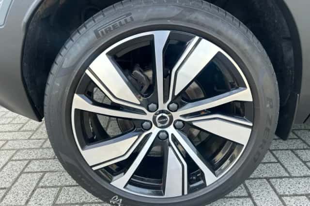 Volvo XC40 (2022) thumbnail 4