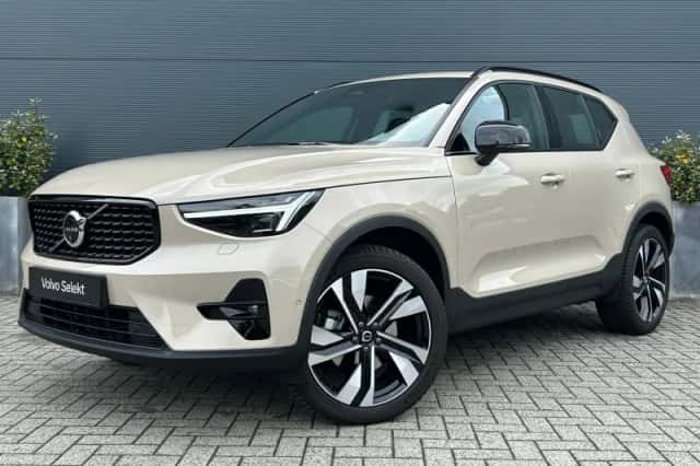 Volvo XC40 (2026) thumbnail 1