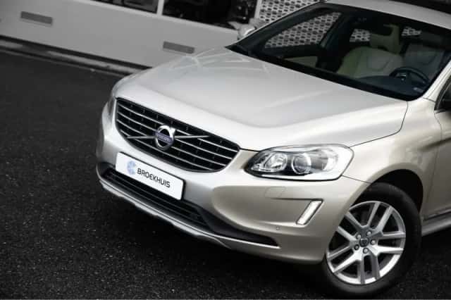 Volvo XC60 (2017) thumbnail 4