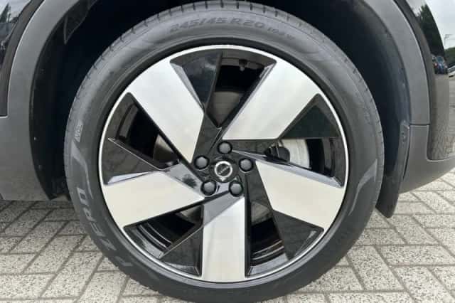 Volvo XC40 (2023) thumbnail 4