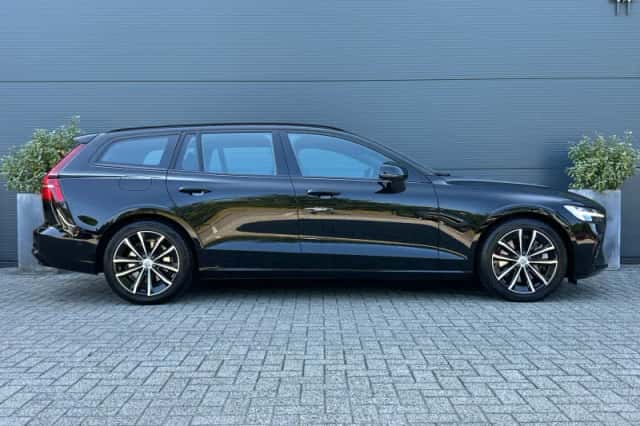 Volvo V60 (2025) thumbnail 3