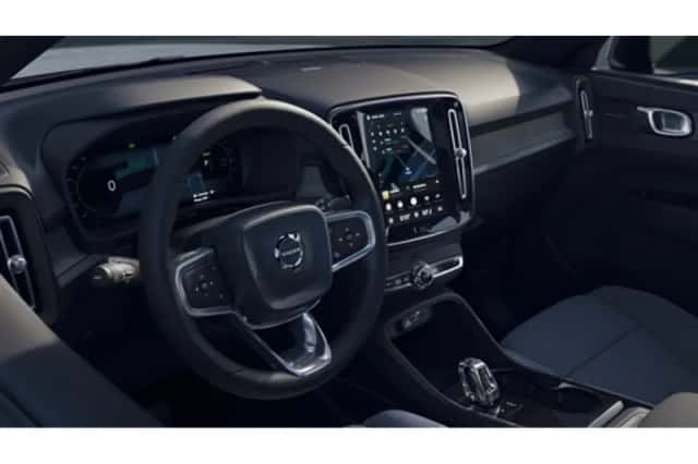 Volvo EX40 (2025) thumbnail 3
