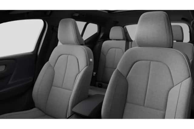 Volvo EX40 (2025) thumbnail 4