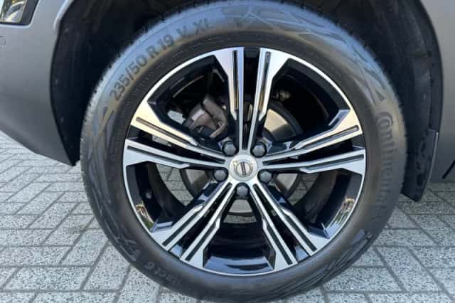 Volvo XC40 (2022) thumbnail 4