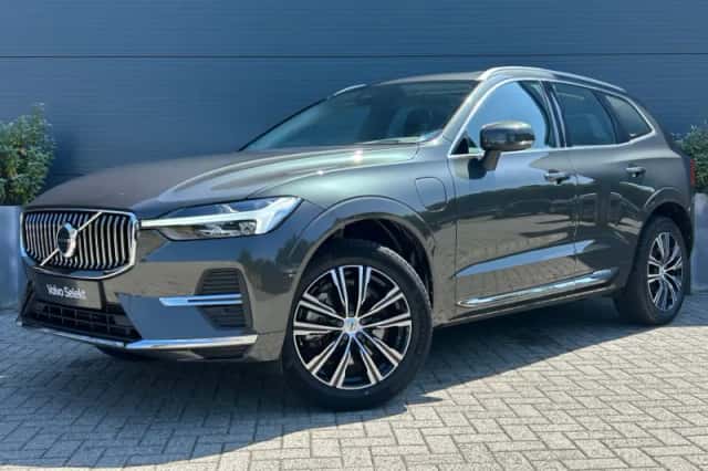 Volvo XC60 (2022) thumbnail 1