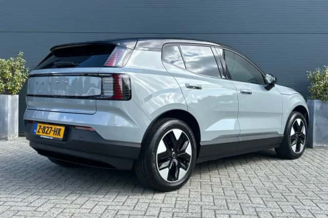 Volvo EX30 (2024) thumbnail 2