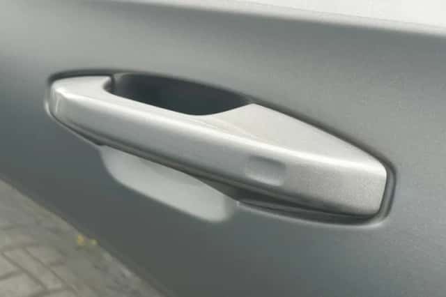 Volvo V60 (2018) thumbnail 4
