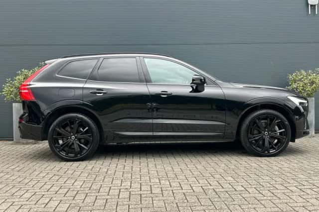 Volvo XC60 (2025) thumbnail 3