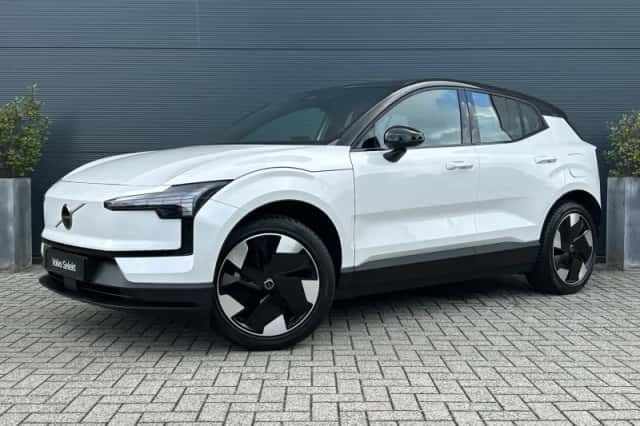 Volvo EX30 (2024) thumbnail 1