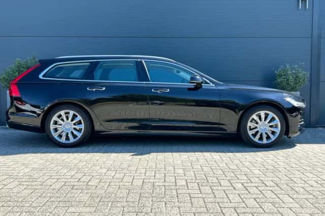 Volvo V90 (2019) thumbnail 3