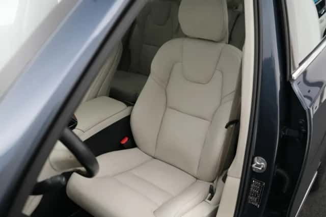 Volvo XC90 (2022) thumbnail 30