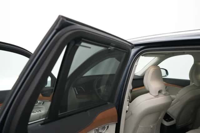 Volvo XC90 (2022) thumbnail 40