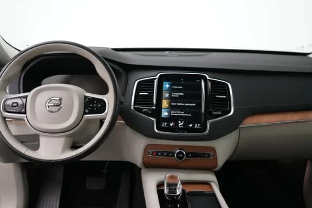 Volvo XC90 (2022) thumbnail 7
