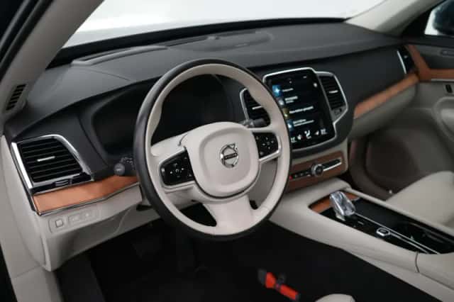 Volvo XC90 (2022) thumbnail 8