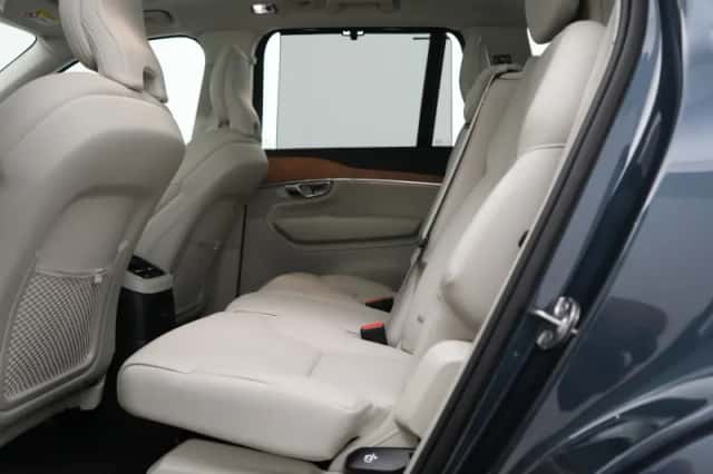 Volvo XC90 (2022) thumbnail 10
