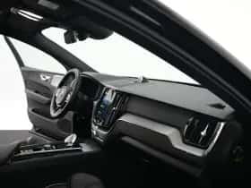 Volvo XC60 (2024) thumbnail 12